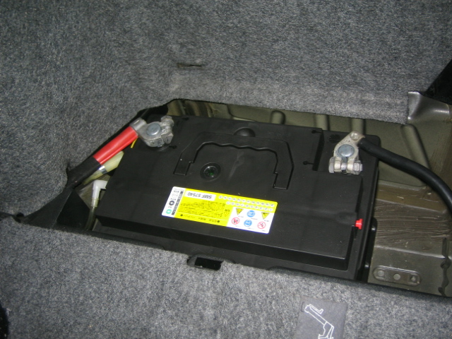 BMW E36(318iS)のバッテリー交換をしました - 自動車バッテリー